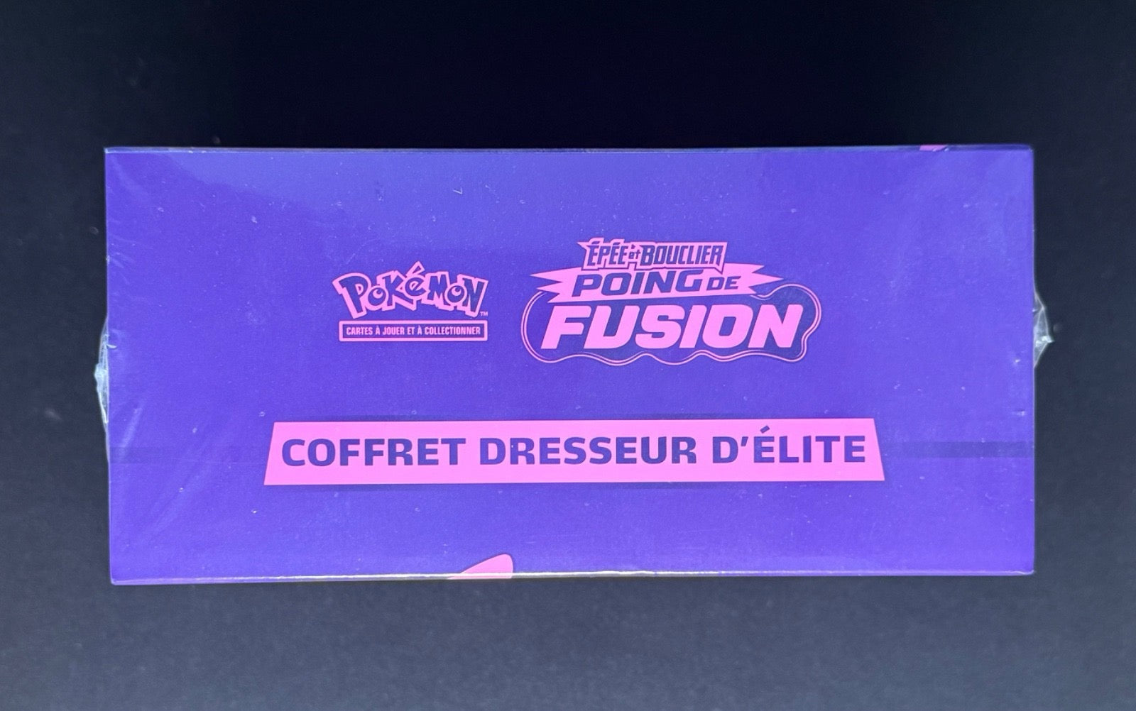 Coffret Dresseur d'Élite (ETB) – Épée et Bouclier : Poing de Fusion (EB08)