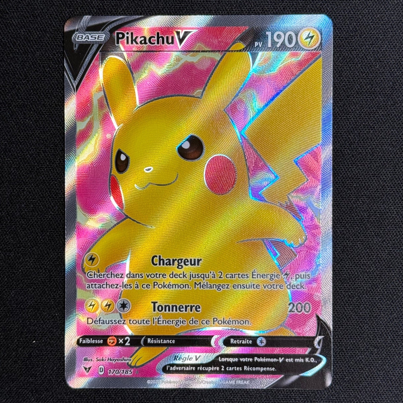 Pikachu V 170/185 - Voltage Eclatant